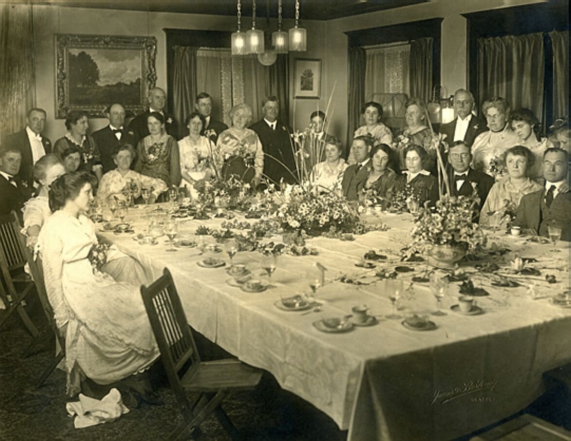 Formal bishop's dinner honoring Rev. Adna Leonard in 1916